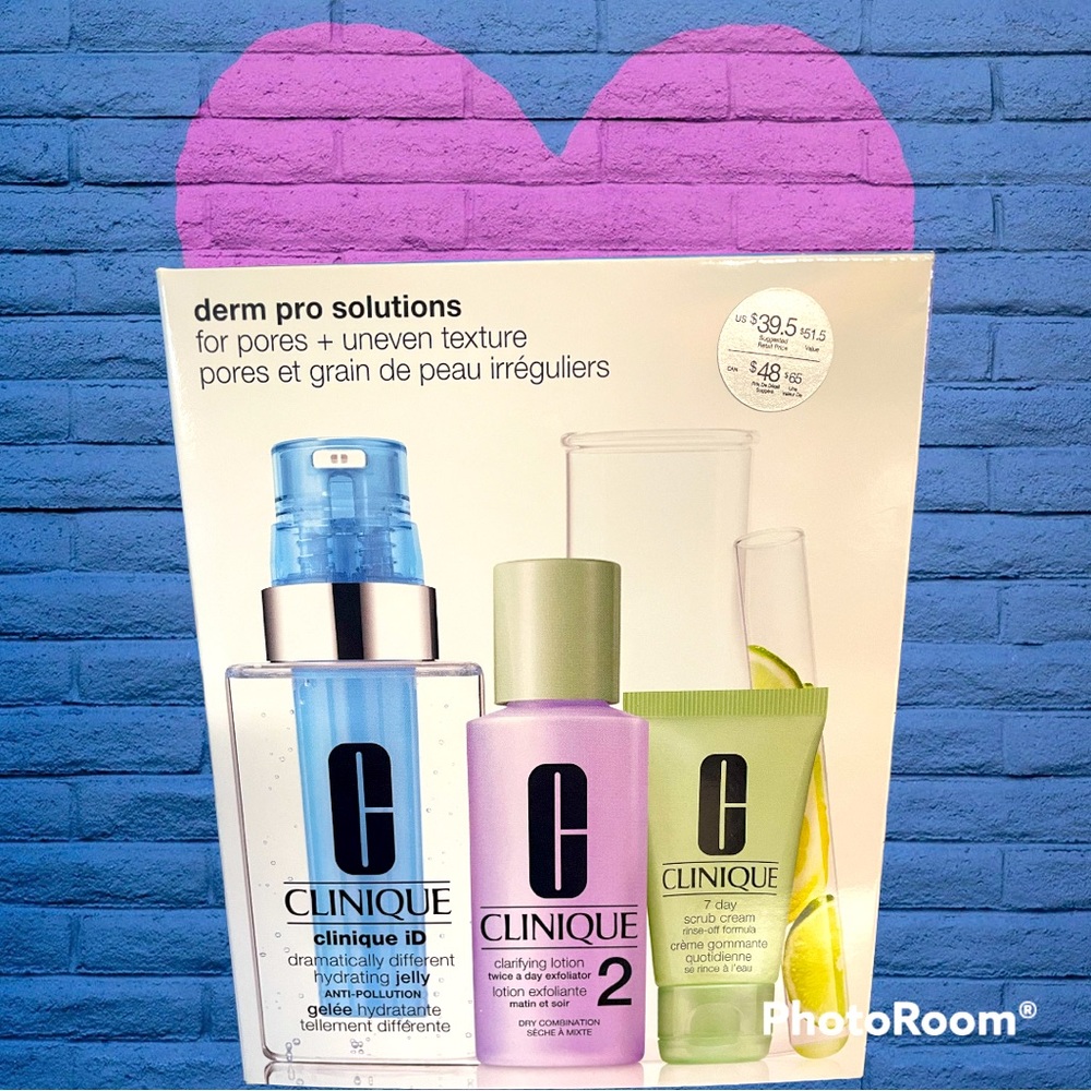 Clinique ‘derm pro solutions’ skincare kit NIB